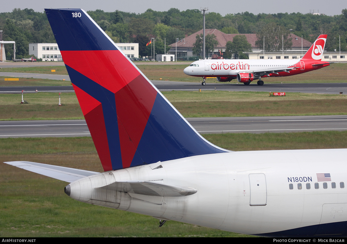 Aircraft Photo of N180DN | Boeing 767-332/ER | Delta Air Lines | AirHistory.net #22255