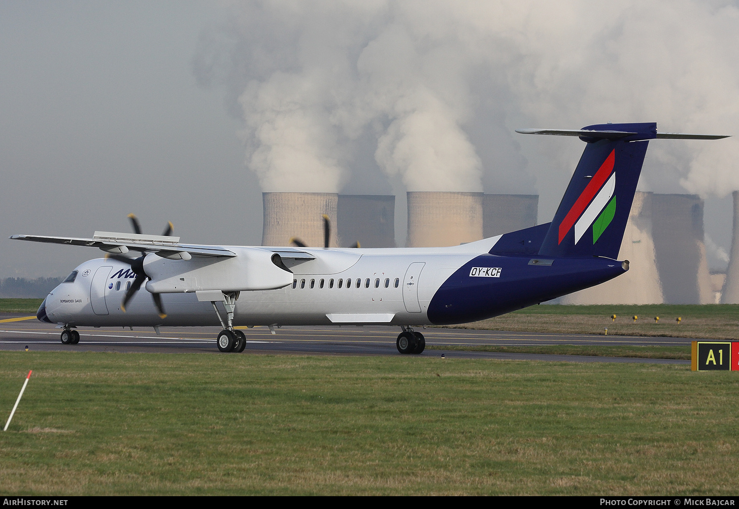 Aircraft Photo of OY-KCF | Bombardier DHC-8-402 Dash 8 | Malév - Hungarian Airlines | AirHistory.net #22310