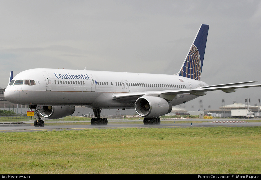 Aircraft Photo of N17104 | Boeing 757-224 | Continental Airlines | AirHistory.net #22751