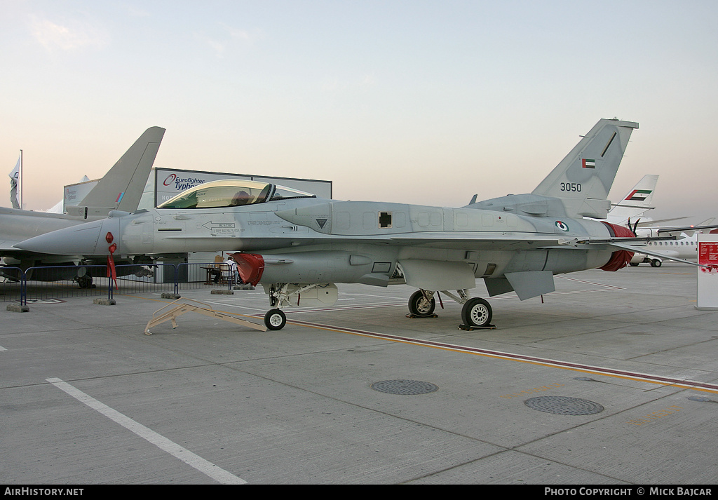 Aircraft Photo of 3050 | Lockheed Martin F-16E Fighting Falcon | United Arab Emirates - Air Force | AirHistory.net #22784