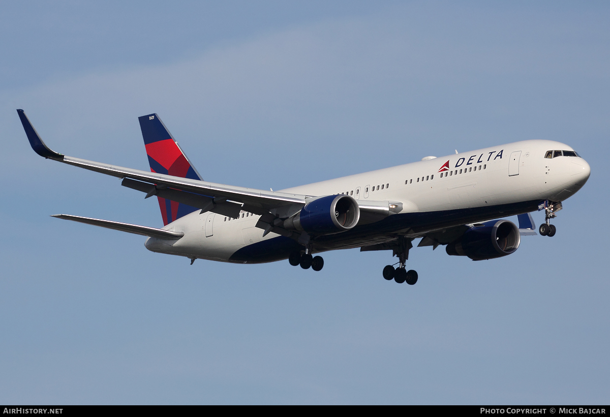 Aircraft Photo of N169DZ | Boeing 767-332/ER | Delta Air Lines | AirHistory.net #22844