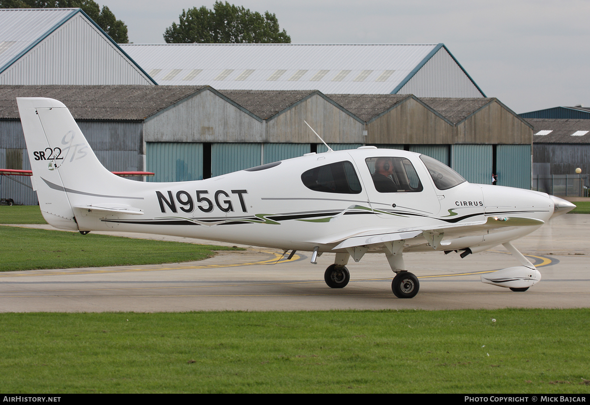 Aircraft Photo of N95GT | Cirrus SR-22 G2-GTS | AirHistory.net #22962