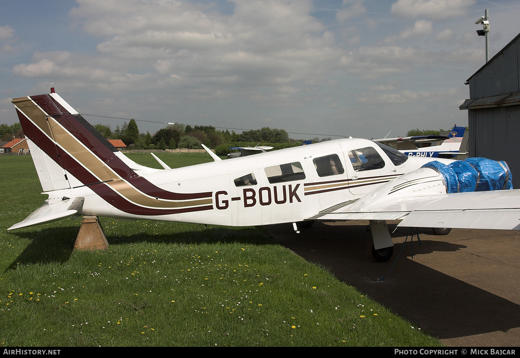 Aircraft Photo of G-BOUK | Piper PA-34-200T Seneca II | AirHistory.net #22998