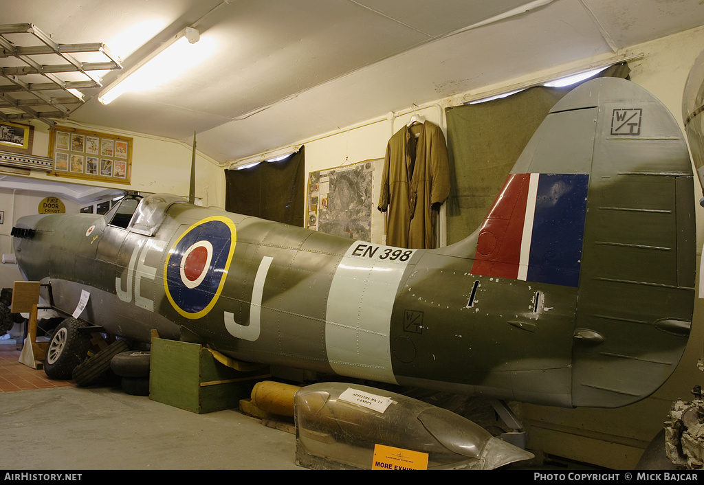 Aircraft Photo of EN398 | Supermarine Spitfire (model) | UK - Air Force | AirHistory.net #23193