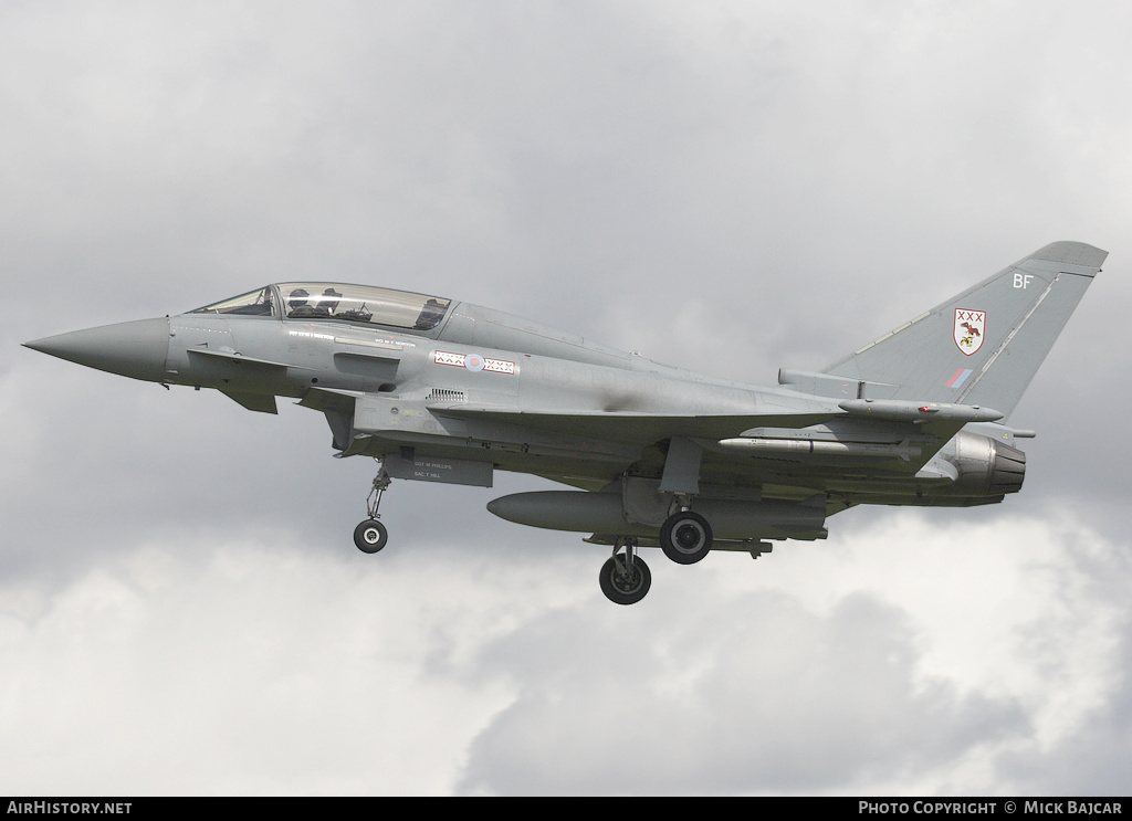 Aircraft Photo of ZJ807 | Eurofighter EF-2000 Typhoon T1 | UK - Air Force | AirHistory.net #23357