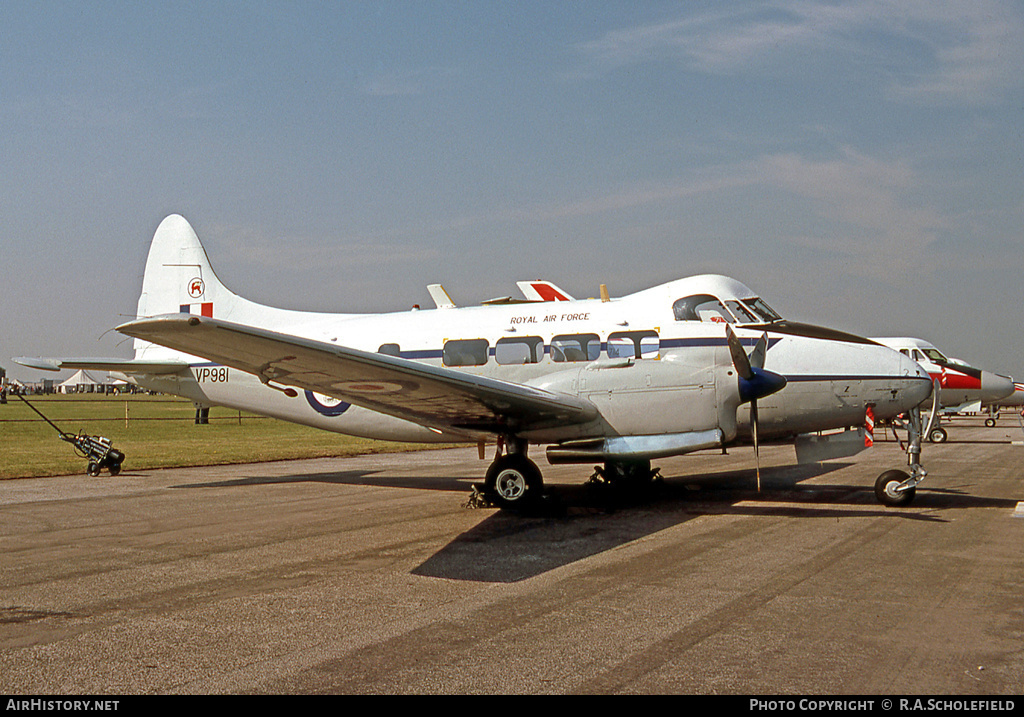 Aircraft Photo of VP981 | De Havilland D.H. 104 Devon C2/2 | UK - Air Force | AirHistory.net #23397