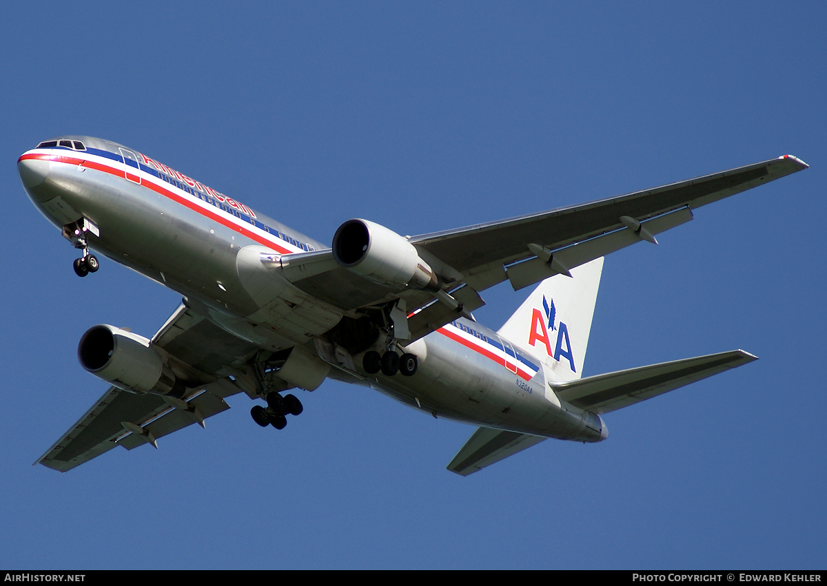 Aircraft Photo of N320AA | Boeing 767-223/ER | American Airlines | AirHistory.net #23402