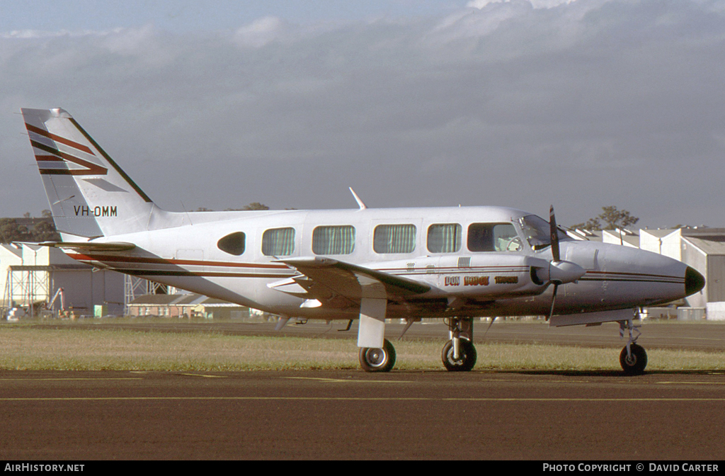 Aircraft Photo of VH-OMM | Piper PA-31-350 Chieftain | Don Hodge Trucks | AirHistory.net #23488