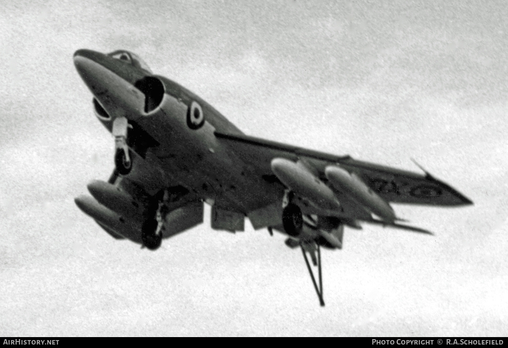 Aircraft Photo of XD218 | Supermarine Scimitar F1 | UK - Navy | AirHistory.net #23677