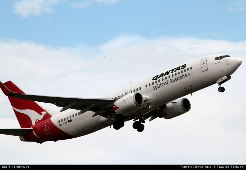 Aircraft Photo of VH-VXT | Boeing 737-838 | Qantas | AirHistory.net #23983