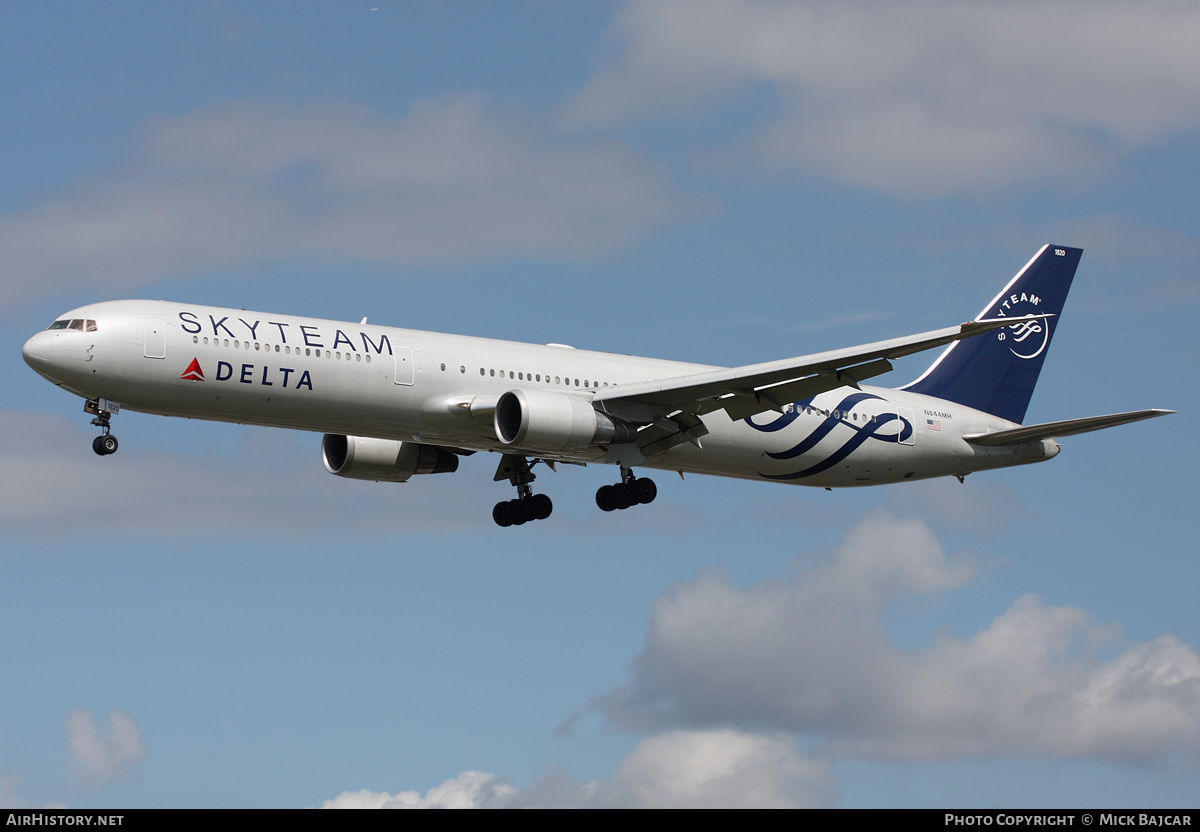 Aircraft Photo of N844MH | Boeing 767-432/ER | Delta Air Lines | AirHistory.net #23988