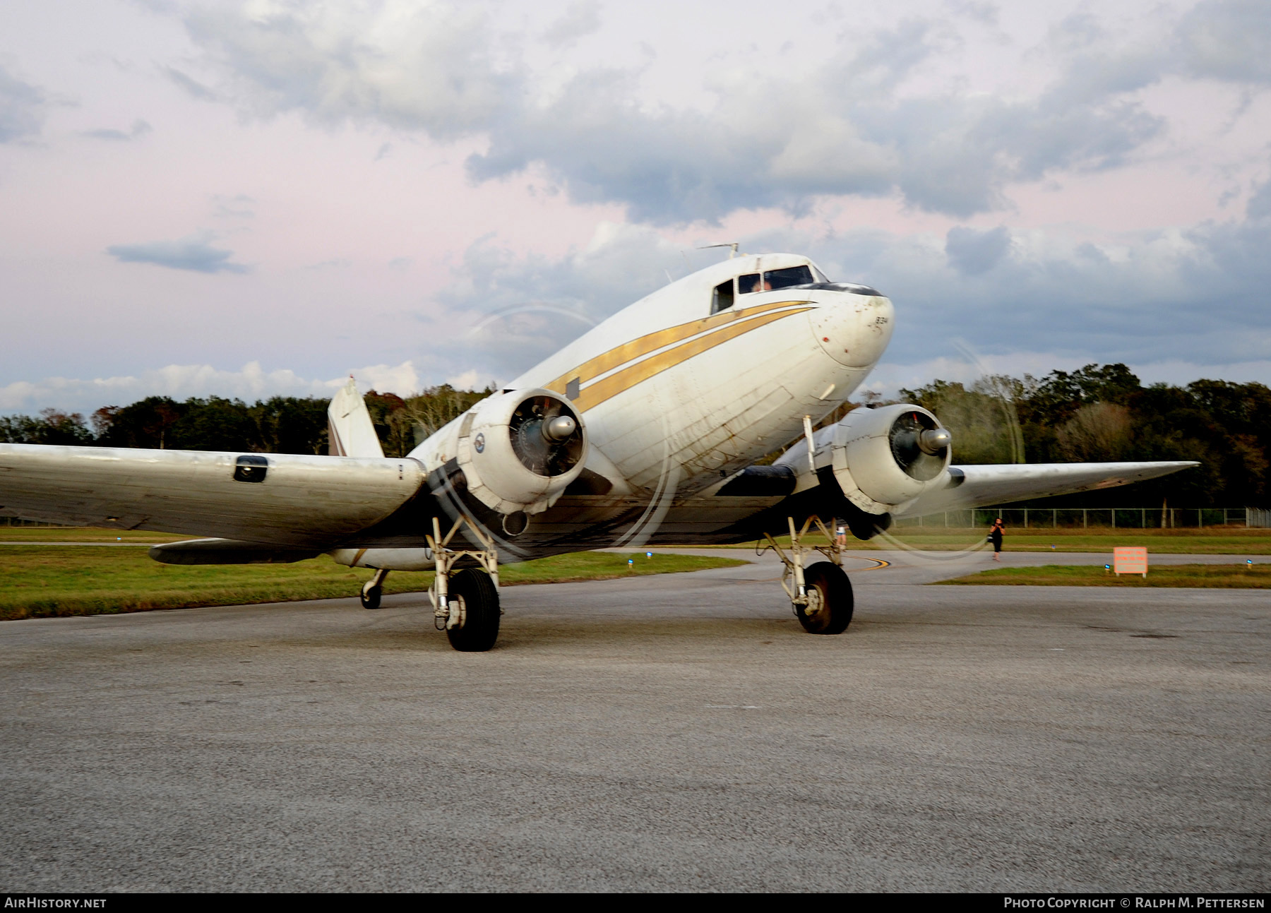 Aircraft Photo of N834M | Douglas C-47D Skytrain | Turin Aviation | AirHistory.net #24047