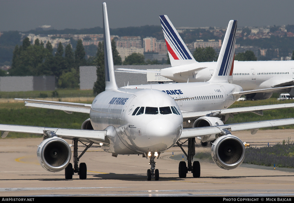 Aircraft Photo of F-GPMF | Airbus A319-113 | Air France | AirHistory.net #24064