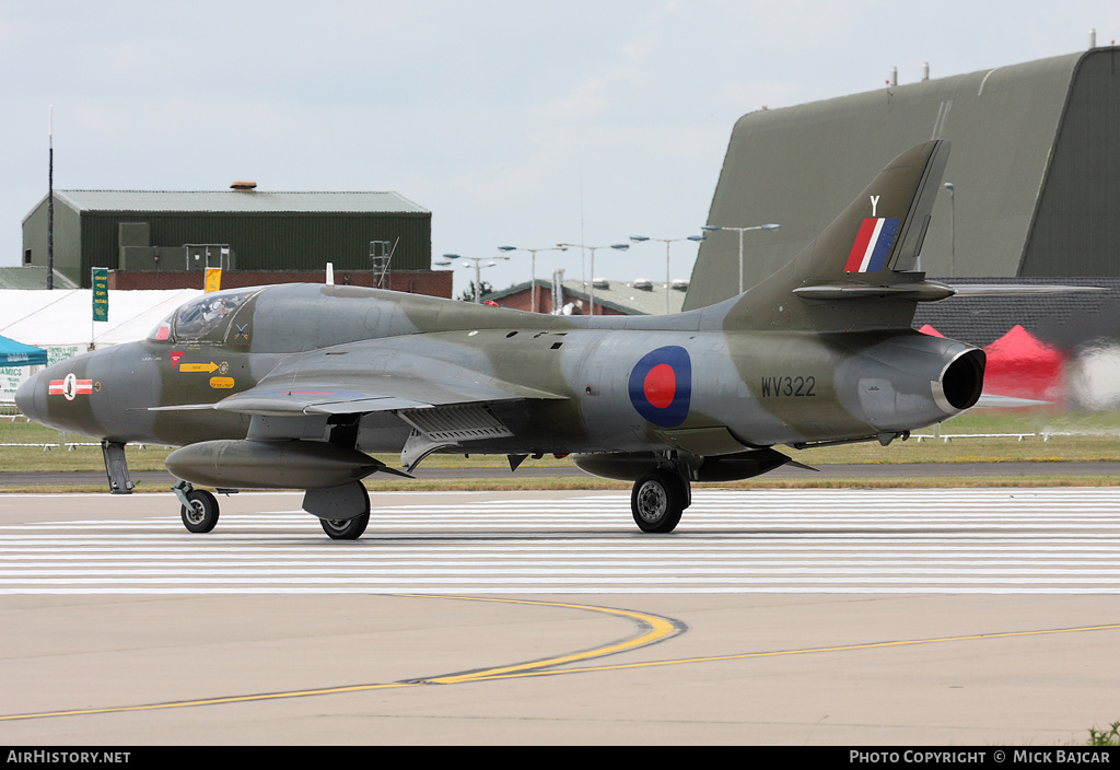 Aircraft Photo of G-BZSE / WV322 | Hawker Hunter T8B | UK - Air Force | AirHistory.net #24108