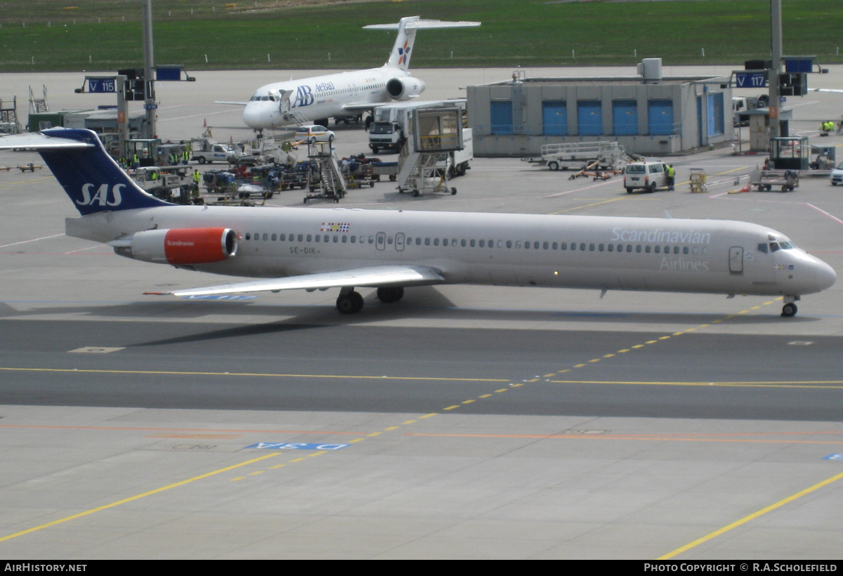 Aircraft Photo of SE-DIK | McDonnell Douglas MD-82 (DC-9-82) | Scandinavian Airlines - SAS | AirHistory.net #24352