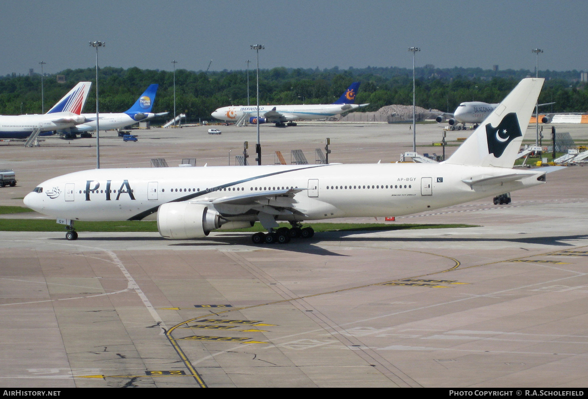 Aircraft Photo of AP-BGY | Boeing 777-240/ER | Pakistan International Airlines - PIA | AirHistory.net #24706