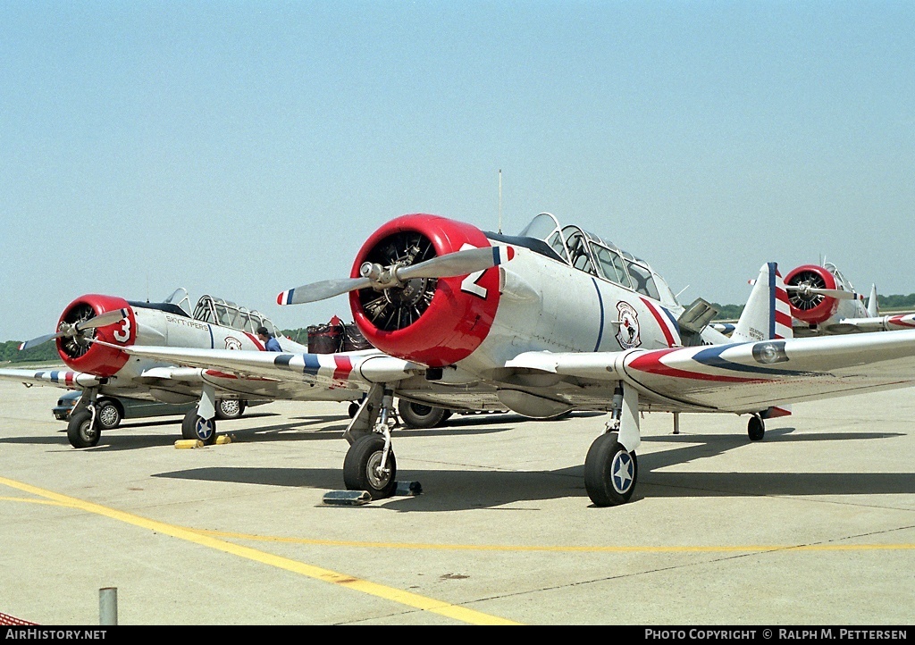 Aircraft Photo of N60734 | North American SNJ-2 Texan | Skytypers | AirHistory.net #24727