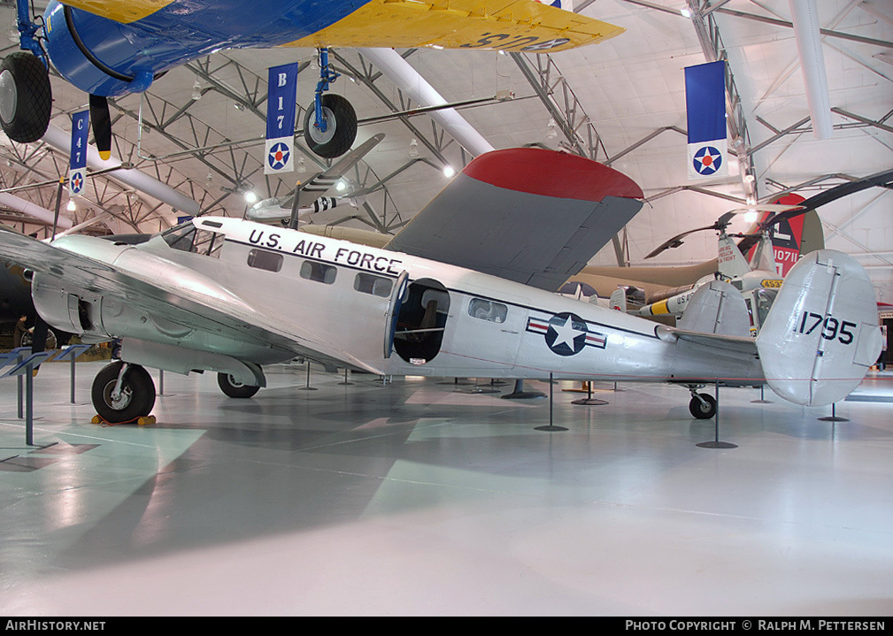 Aircraft Photo of 51-11795 / 11795 | Beech C-45G Expeditor | USA - Air Force | AirHistory.net #24835