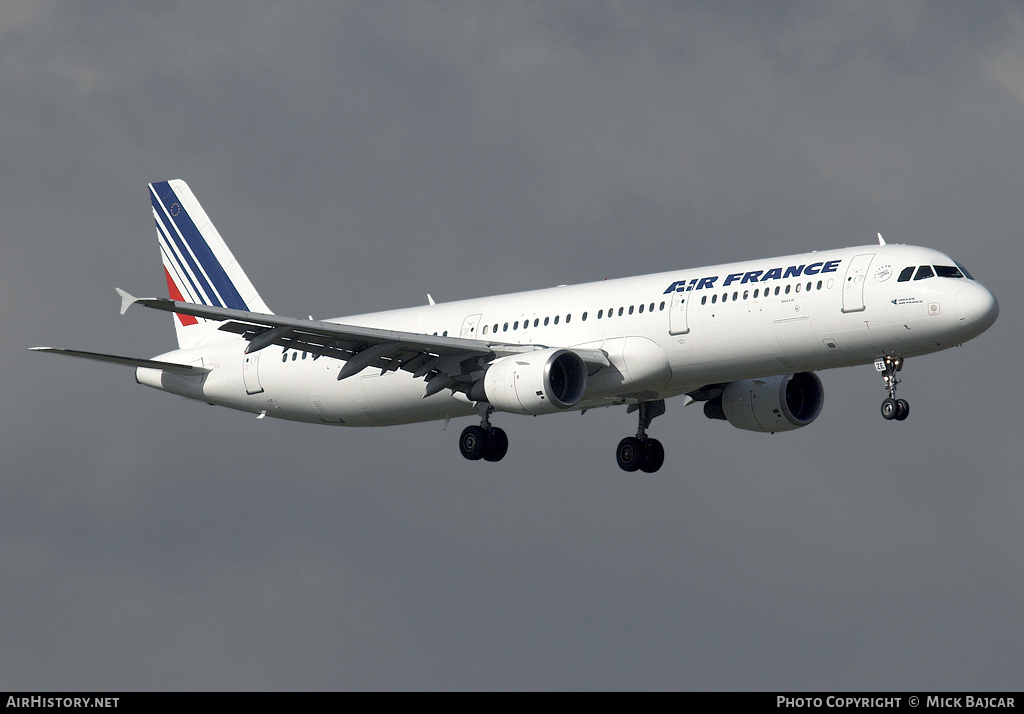 Aircraft Photo of F-GMZE | Airbus A321-111 | Air France | AirHistory.net #24953