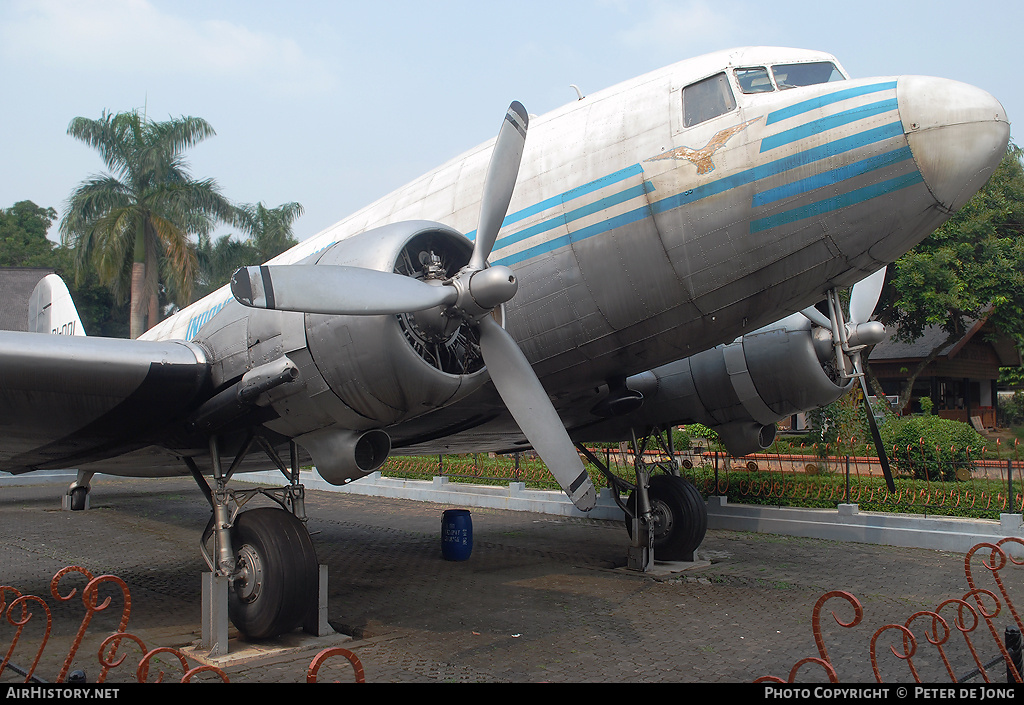 Aircraft Photo of RI-001 | Douglas C-47A Skytrain | Indonesia Airways | AirHistory.net #25593