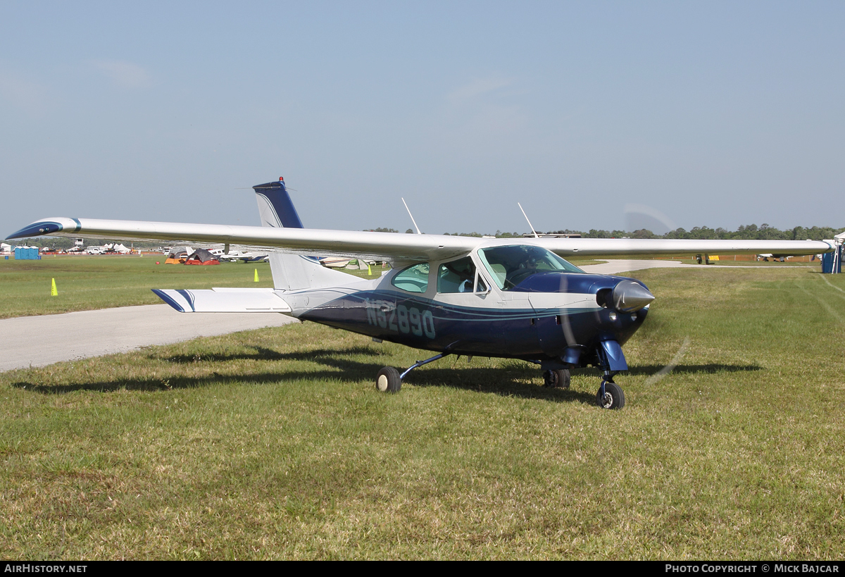 Aircraft Photo of N52890 | Cessna 177RG Cardinal RG | AirHistory.net #25696