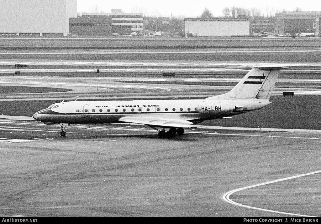 Aircraft Photo of HA-LBH | Tupolev Tu-134K | Malév - Hungarian Airlines | AirHistory.net #26162