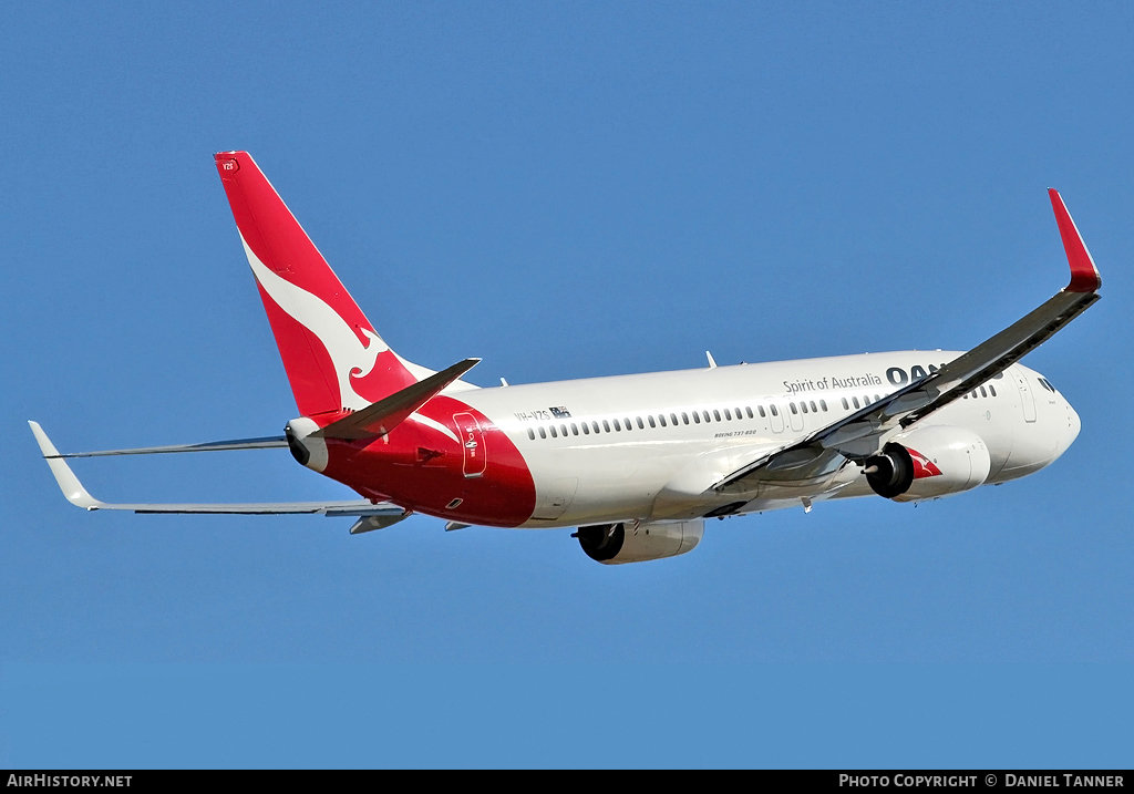 Aircraft Photo of VH-VZS | Boeing 737-838 | Qantas | AirHistory.net #26182
