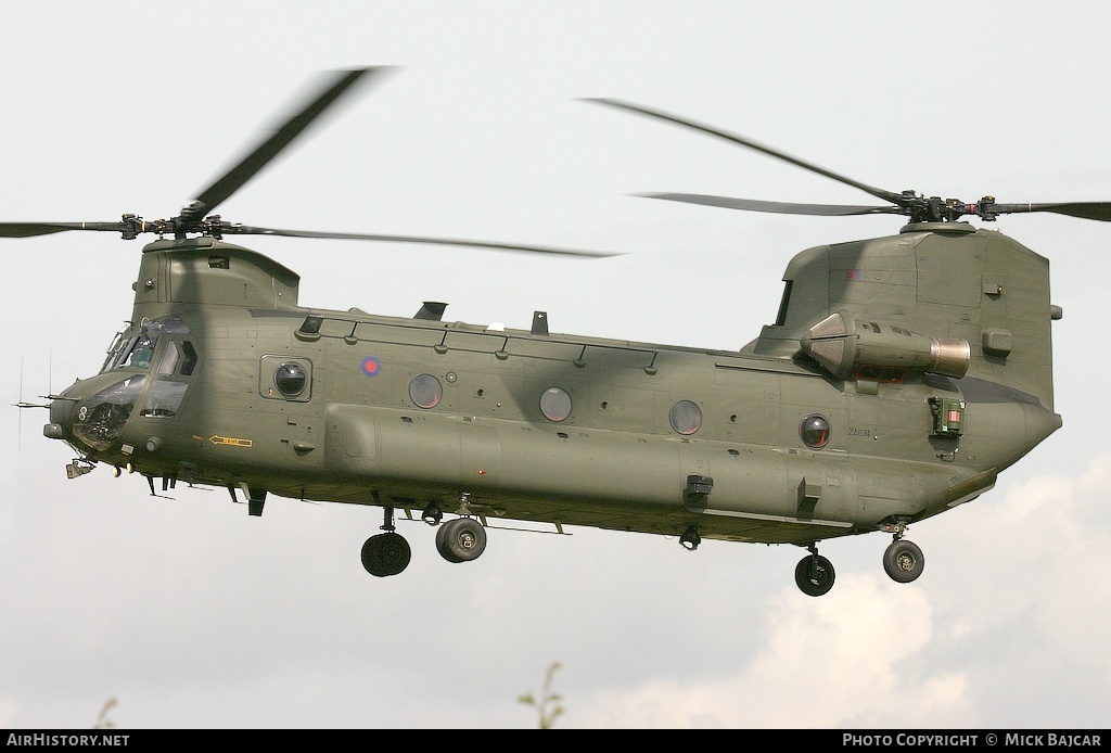 Aircraft Photo of ZA674 | Boeing Chinook HC2 (352) | UK - Air Force | AirHistory.net #26534