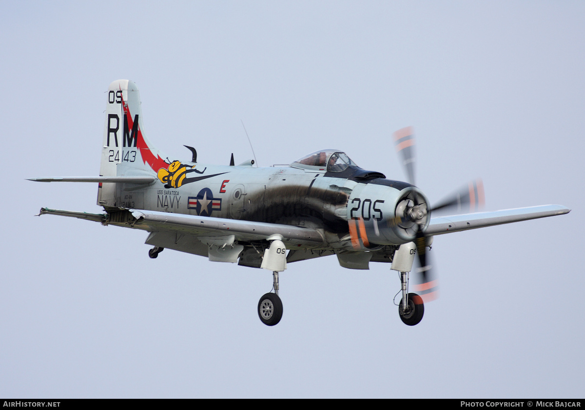 Aircraft Photo of F-AZDP / 124143 | Douglas A-1D Skyraider (AD-4N) | AirHistory.net #27680