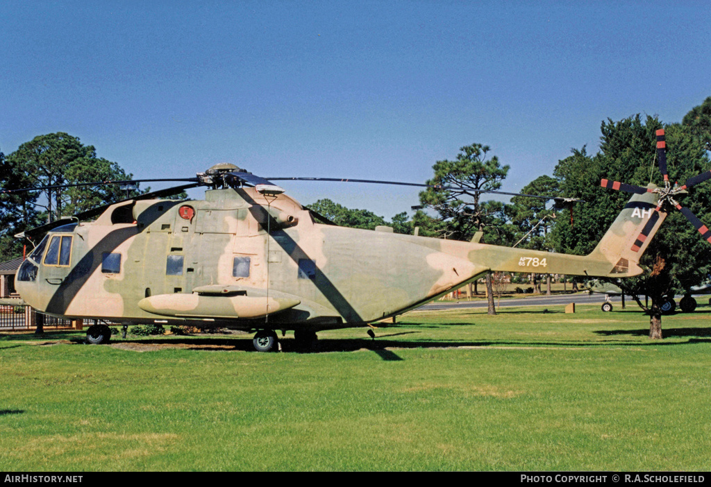 Aircraft Photo of 65-12784 / 65-784 | Sikorsky HH-3E Jolly Green Giant (S-61R) | USA - Air Force | AirHistory.net #27849