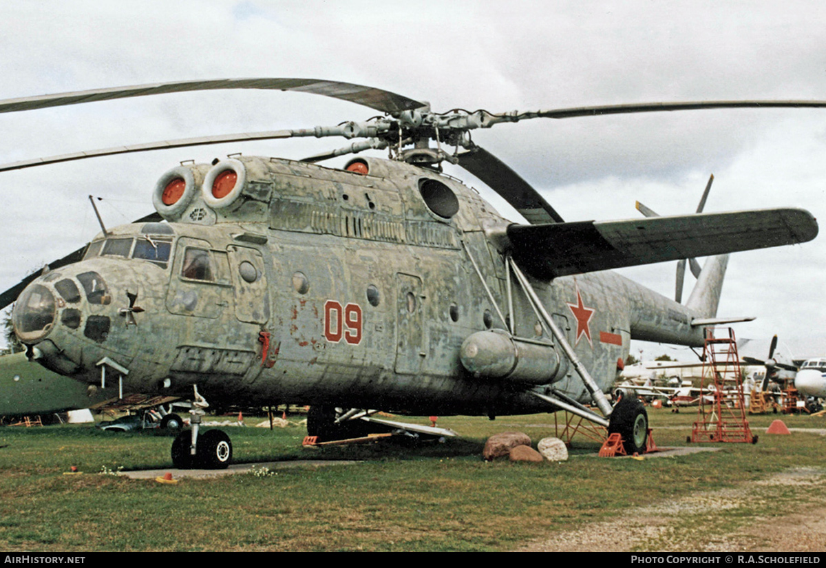 Aircraft Photo of 09 red | Mil Mi-6 | Soviet Union - Air Force | AirHistory.net #27852
