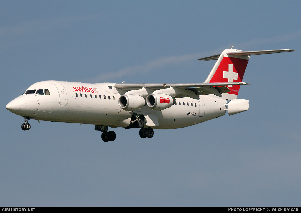 Aircraft Photo of HB-IYX | British Aerospace Avro 146-RJ100 | Swiss International Air Lines | AirHistory.net #27854