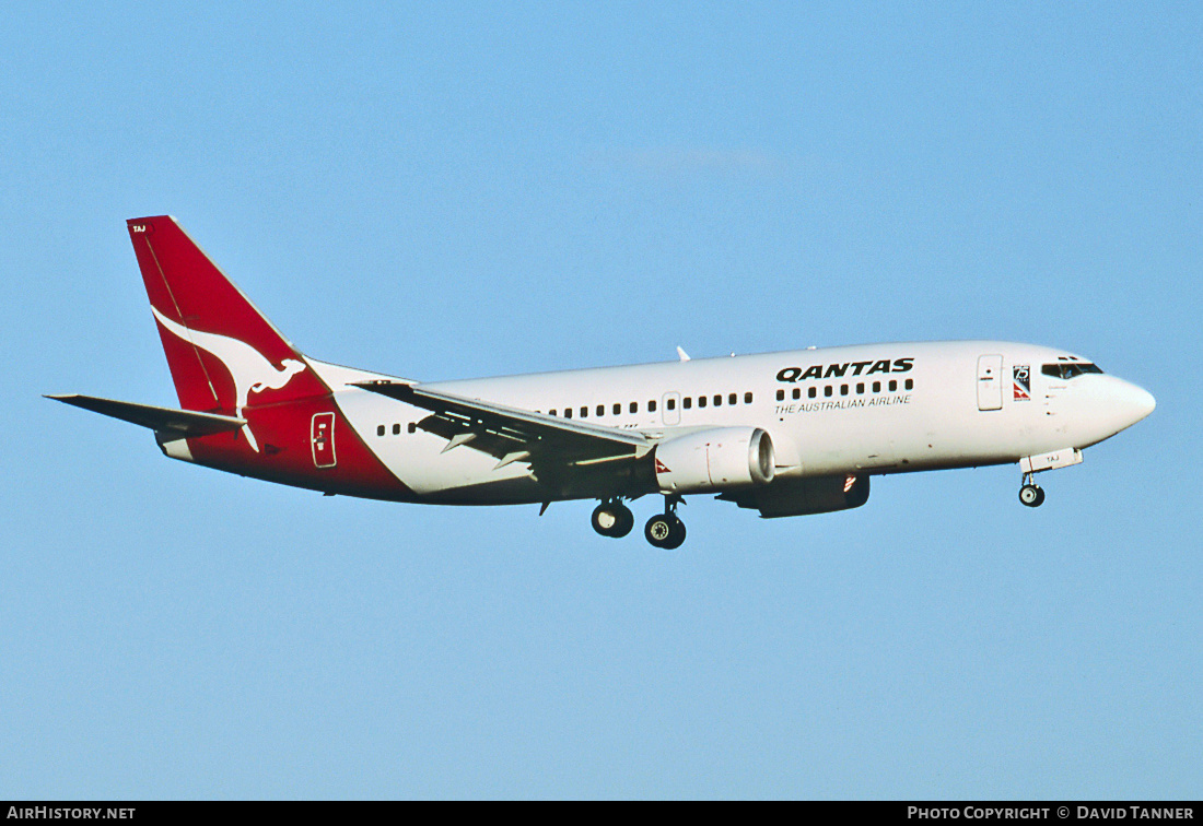 Aircraft Photo of VH-TAJ | Boeing 737-376 | Qantas | AirHistory.net #28131