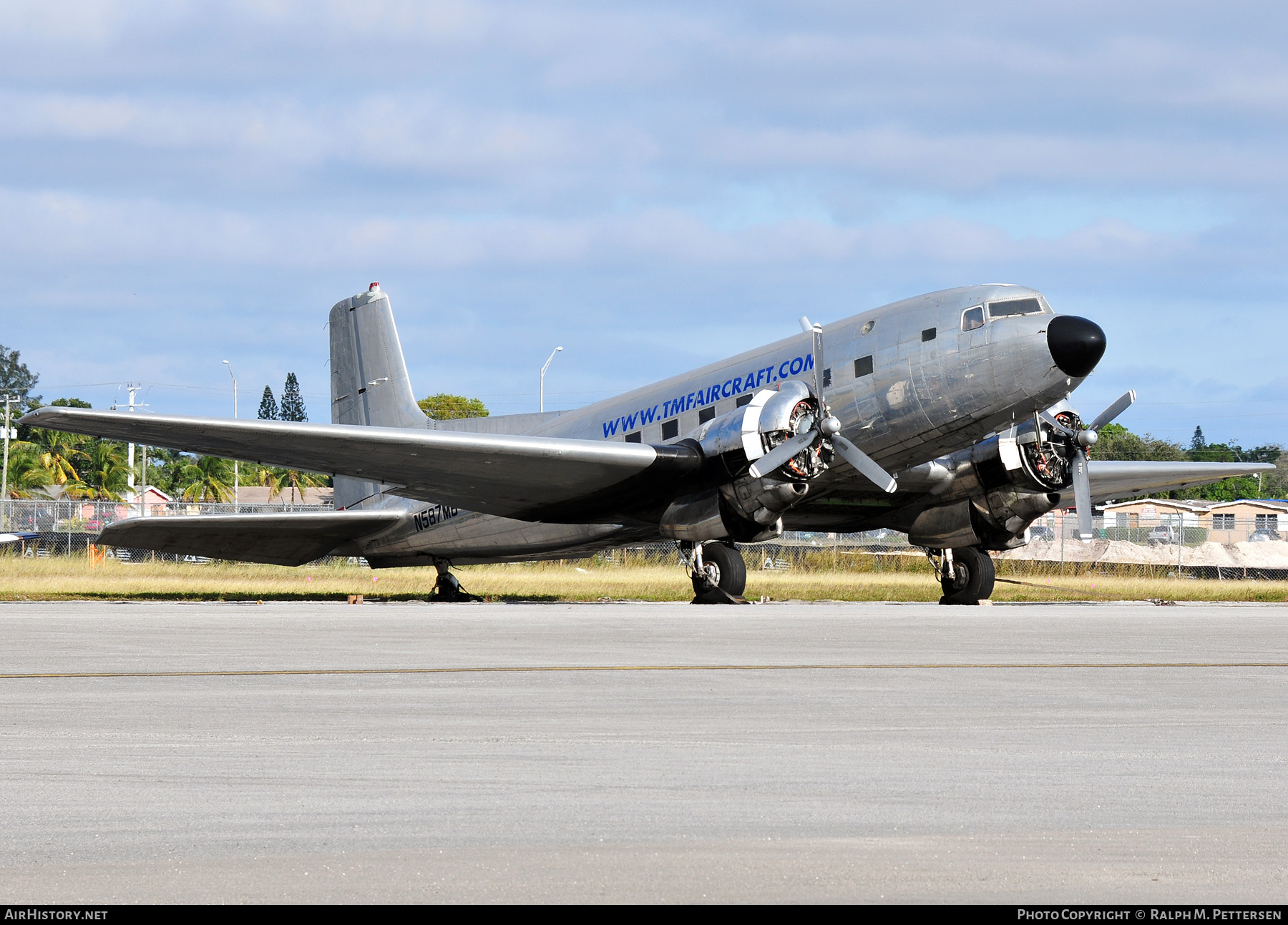 Aircraft Photo of N587MB | Douglas C-117D (DC-3S) | TMF Aircraft | AirHistory.net #28619
