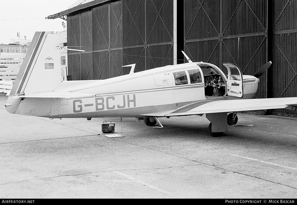 Aircraft Photo of G-BCJH | Mooney M-20F Executive 21 | AirHistory.net #28762