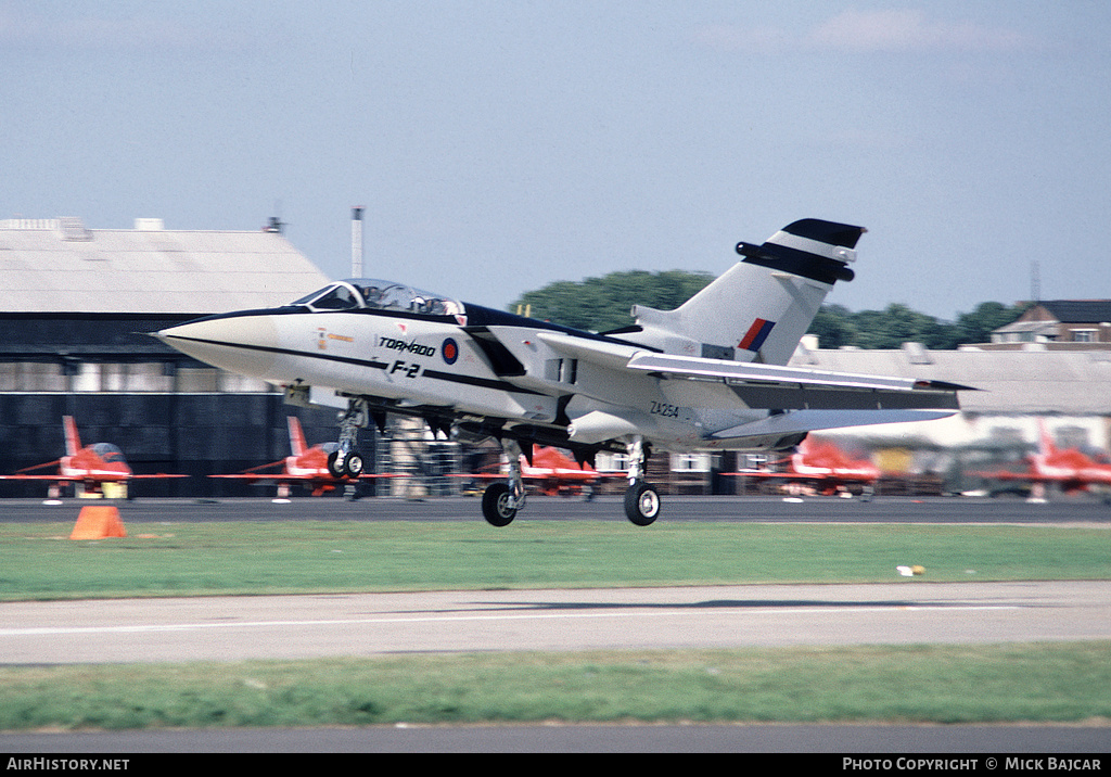 Aircraft Photo of ZA254 | Panavia Tornado F2 | UK - Air Force | AirHistory.net #29038