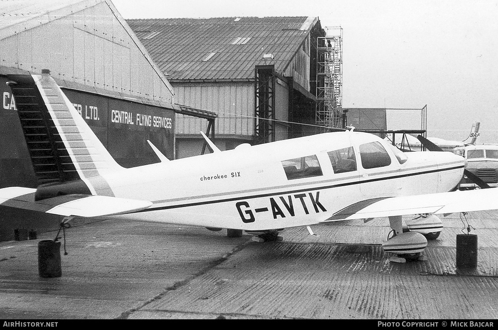 Aircraft Photo of G-AVTK | Piper PA-32-260 Cherokee Six | AirHistory.net #29150