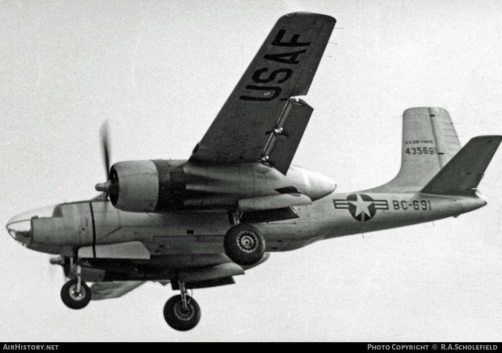 Aircraft Photo of 44-35691 / 435691 | Douglas B-26C Invader | USA - Air Force | AirHistory.net #29616