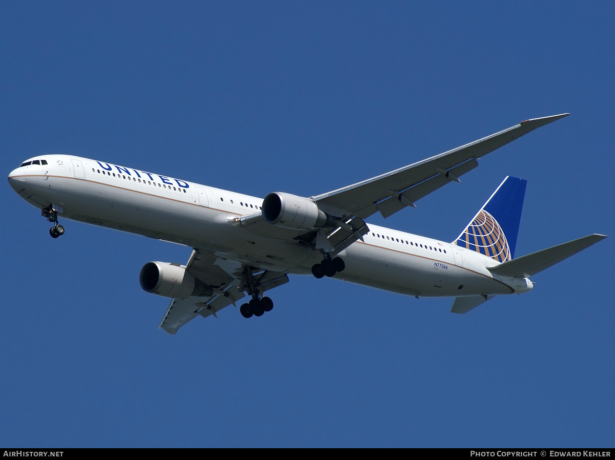 Aircraft Photo of N77066 | Boeing 767-424/ER | United Airlines | AirHistory.net #30319