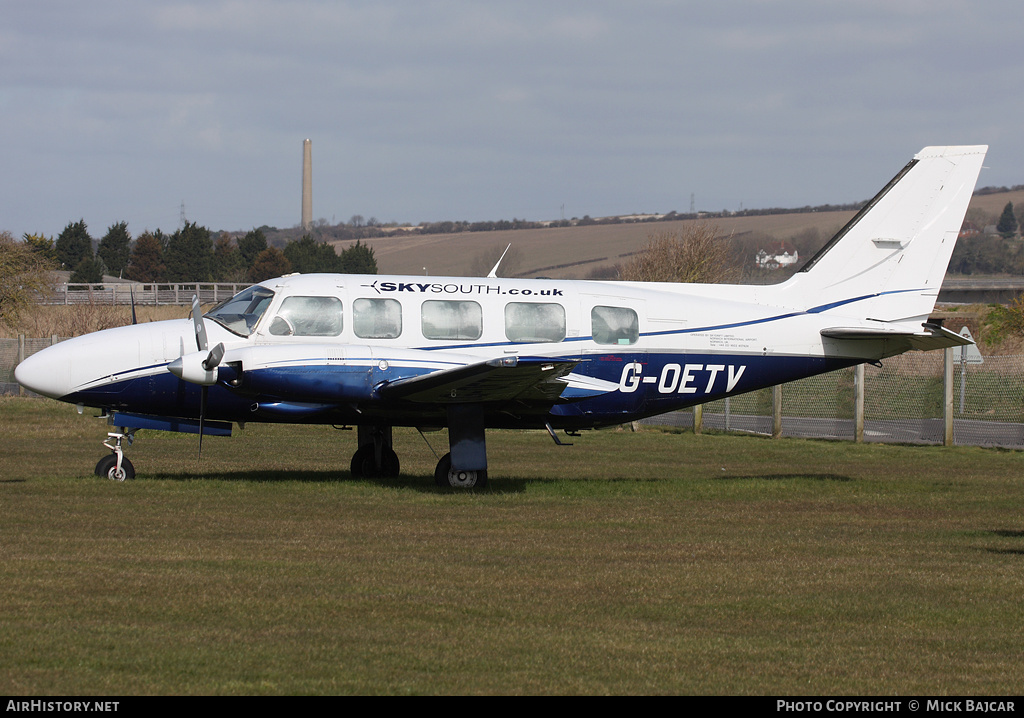 Aircraft Photo of G-OETV | Piper PA-31-350 Navajo Chieftain | Skysouth | AirHistory.net #30426