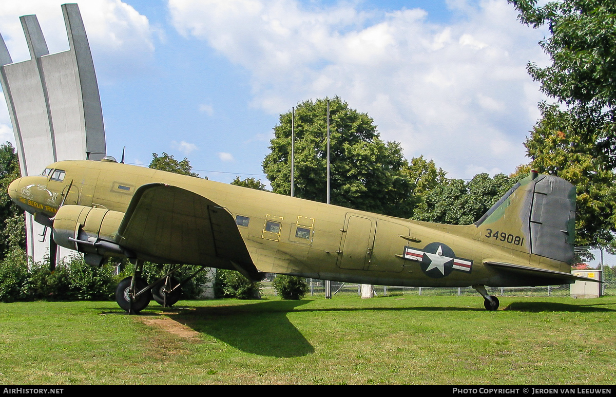 Aircraft Photo of 43-49081 / 349081 | Douglas C-47D Skytrain | USA - Air Force | AirHistory.net #30661