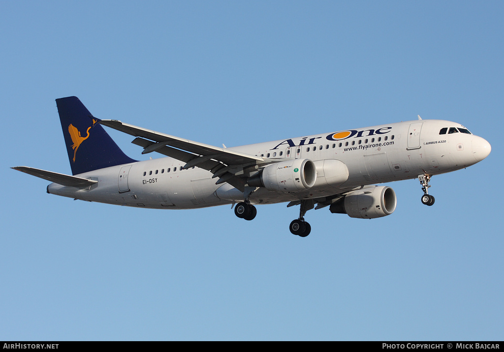 Aircraft Photo of EI-DSY | Airbus A320-216 | Air One | AirHistory.net #30760