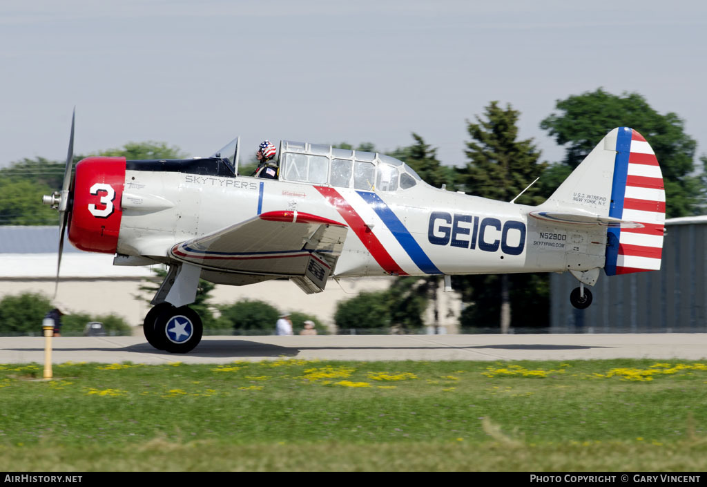 Aircraft Photo of N52900 | North American SNJ-2 Texan | Skytypers | AirHistory.net #31587