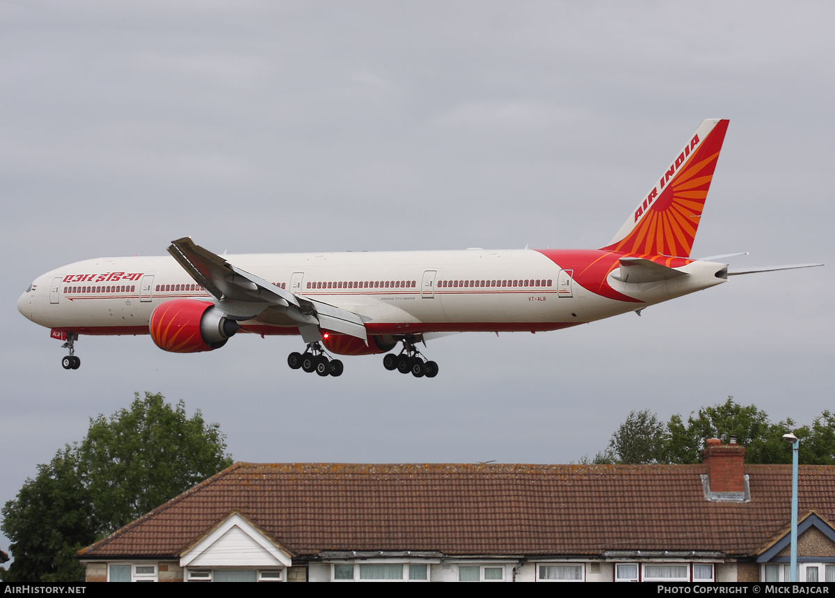 Aircraft Photo of VT-ALR | Boeing 777-337/ER | Air India | AirHistory.net #31775