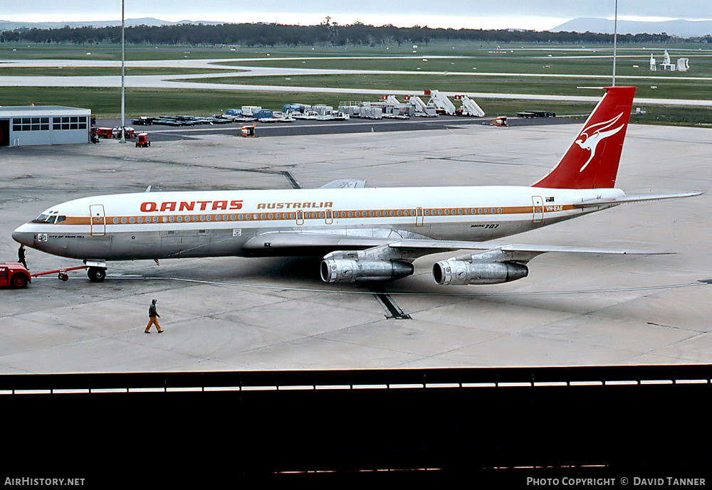 Aircraft Photo of VH-EAE | Boeing 707-338C | Qantas | AirHistory.net #32014