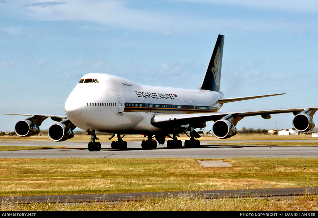 Aircraft Photo of 9V-SQS | Boeing 747-211B | Singapore Airlines | AirHistory.net #32201