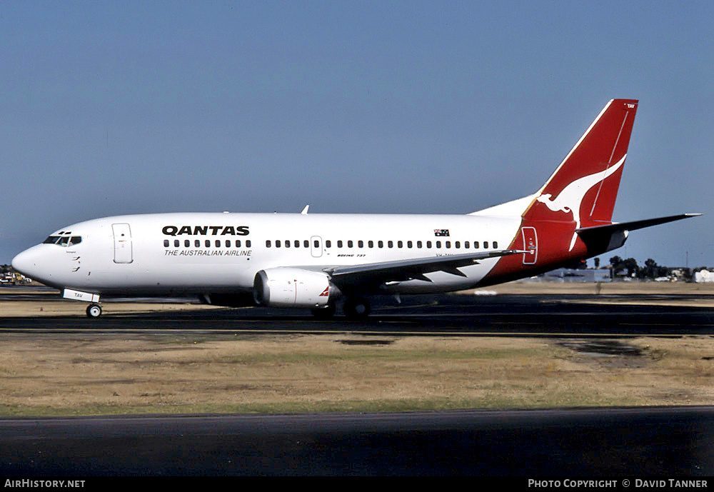 Aircraft Photo of VH-TAV | Boeing 737-376 | Qantas | AirHistory.net #32447