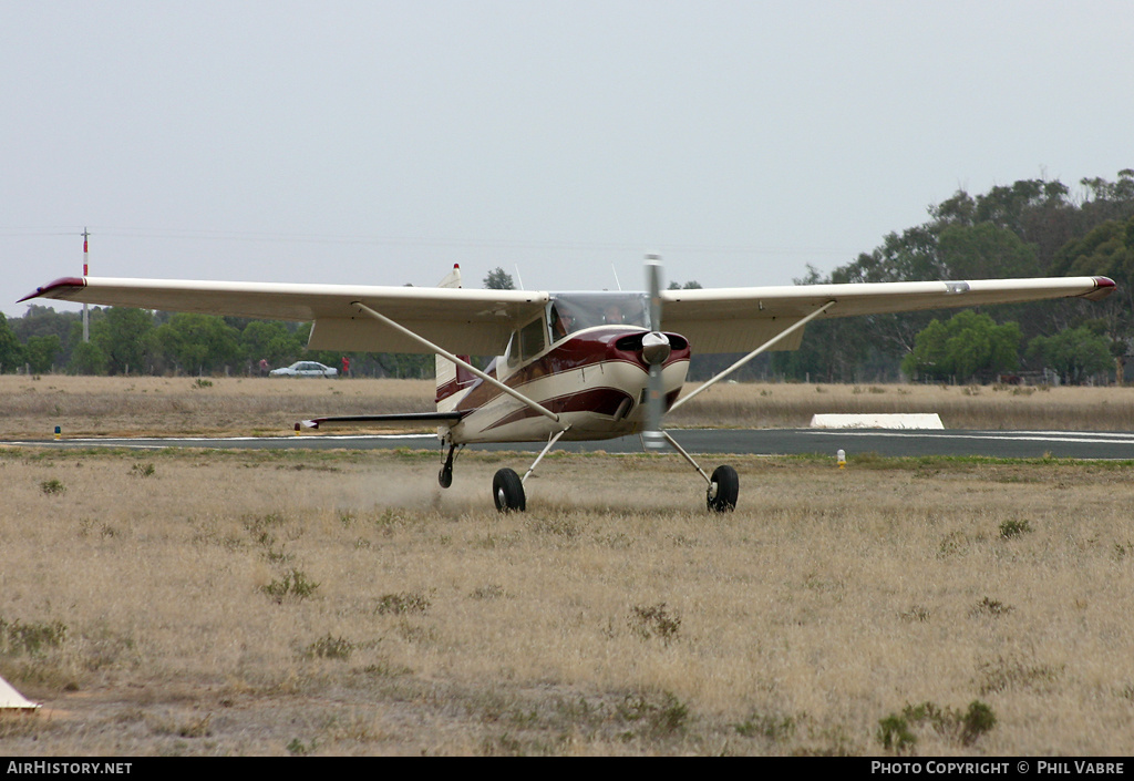 Aircraft Photo of VH-WOW | Cessna 172(TW) | AirHistory.net #32671