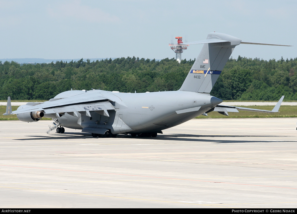 Aircraft Photo of 04-4132 / 44132 | Boeing C-17A Globemaster III | USA - Air Force | AirHistory.net #32697