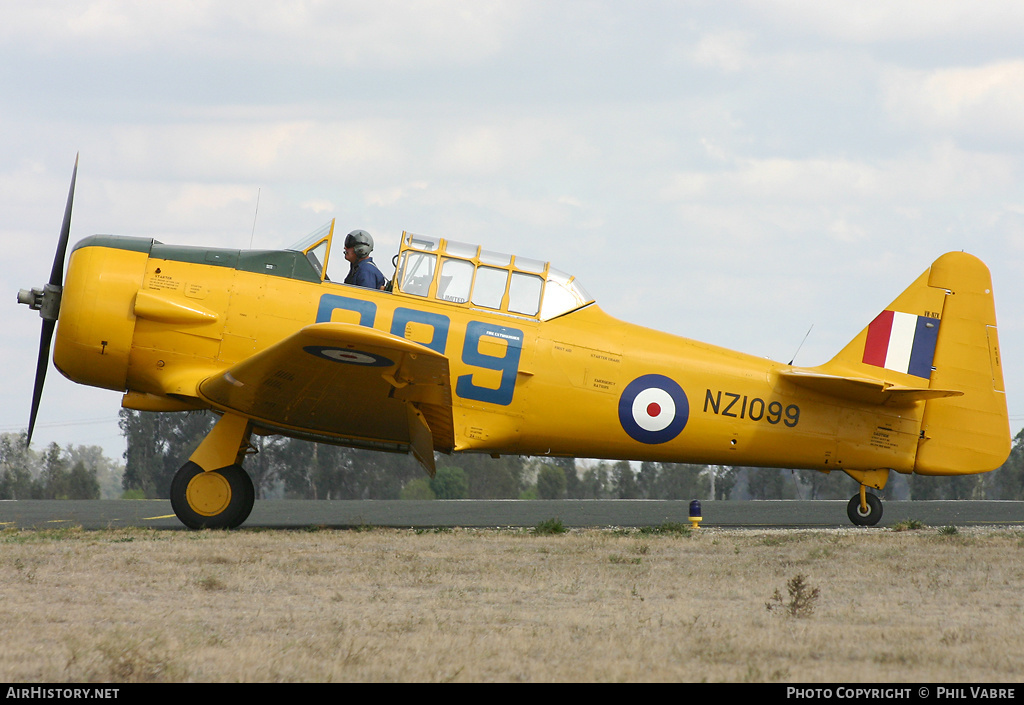 Aircraft Photo of VH-NZX / NZ1099 | North American AT-6D Texan | New Zealand - Air Force | AirHistory.net #32988